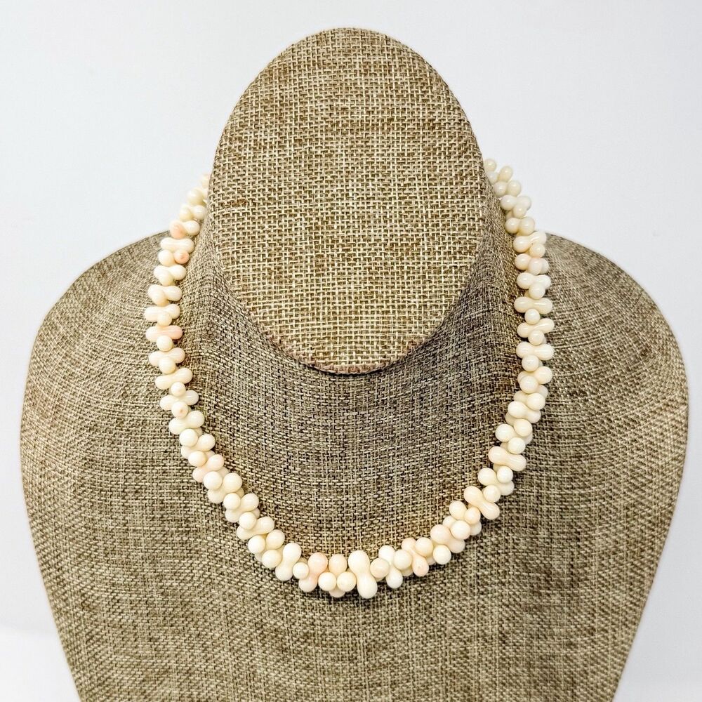 Vintage Angel Skin Coral Bowtie Cluster Necklace 16” Graduated Collar 46g